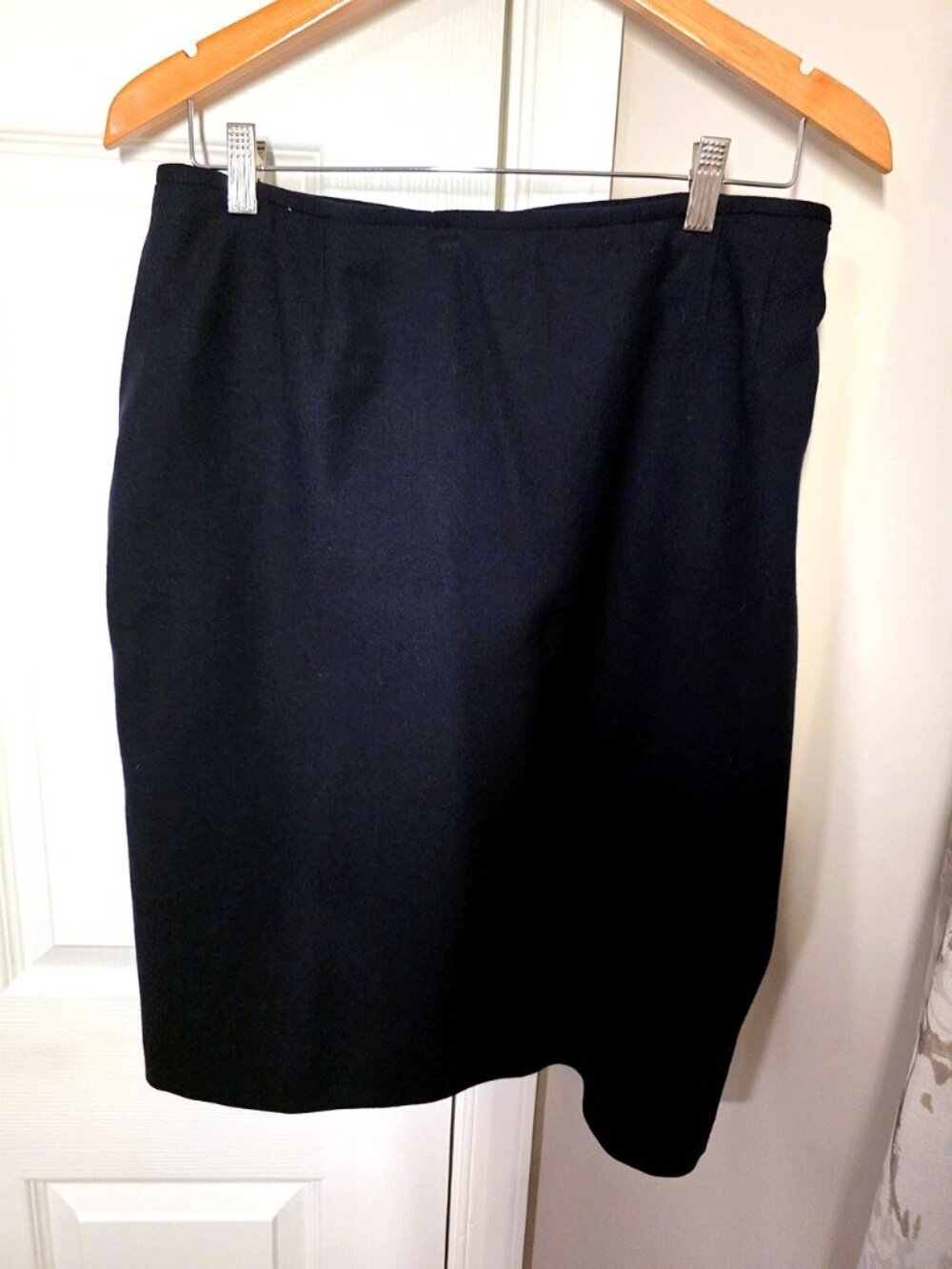 Liz Claiborne Collection Navy Pencil Skirt, Tailored Workwear — 16